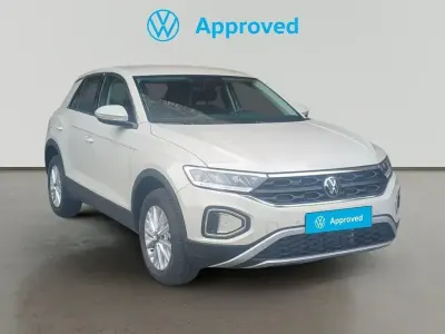Usado VW T-Roc Business 116 CV (85 kW) 2025 Gris SUV