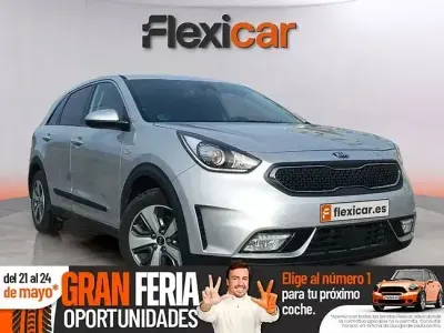 Usado Kia Niro 141 CV (103 kW) 2020 Gris SUV