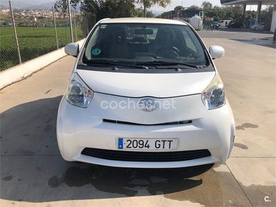 Usado Toyota iQ 68 CV (50 kW) 2010 Blanco Utilitario