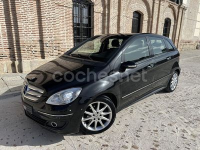 Mercedes B200