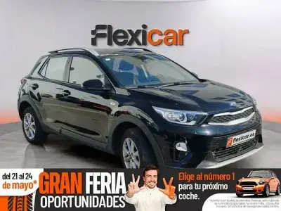 Usado Kia Stonic 84 HP (61 kW) 2019 Preto SUV