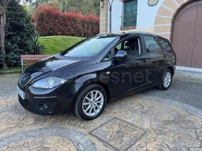 Usado Seat Altea XL Ecomotive 105 CV (77 kW) 2010 Negro Monovolumen