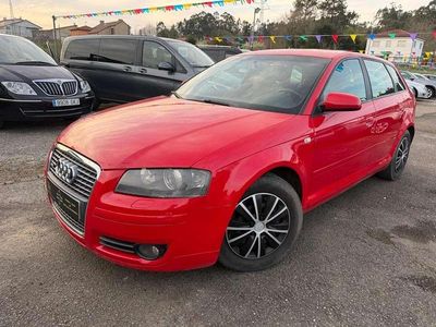 Usado Audi A3 Sportback Ambiente 140 CV (102 kW) 2006 Rojo Utilitario