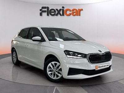 Usado Skoda Fabia Ambition 95 CV (69 kW) 2022 Blanco Utilitario
