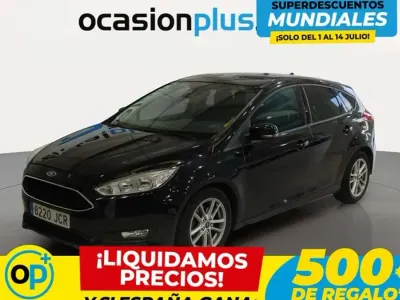 Usado Ford Focus Trend+ 116 CV (85 kW) 2015 Negro Utilitario