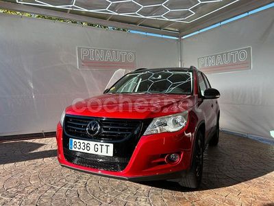 Rojo Usado 2010 VW Tiguan Advance SUV | 10.400 € (Precio justo)