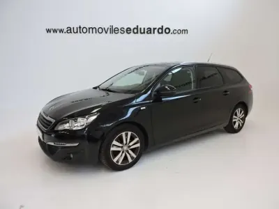 Usado Peugeot 308 SW Style 120 CV (88 kW) 2017 Negro Familiar
