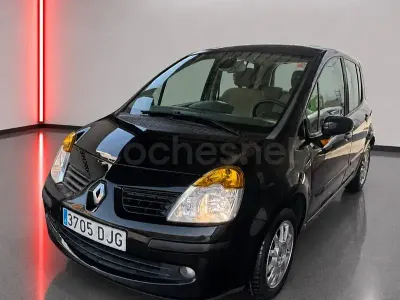 Usado Renault Modus Dynamique 98 CV (72 kW) 2005 Negro Monovolumen