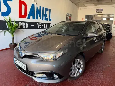 Usado Toyota Auris Hybrid
