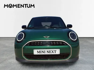 Usado Mini Cooper Essential 114 kW (156 CV) 2025 Verde Utilitario