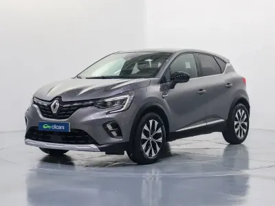 Usado Renault Captur Techno 145 CV (106 kW) 2023 Gris SUV