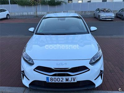 Blanco Usado 2023 Kia Ceed Utilitario | 17.500 € (Precio justo)
