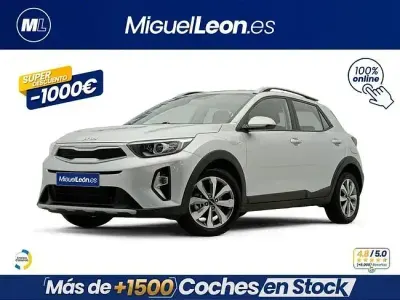 Usado Kia Stonic 100 CV (73 kW) 2022 Gris SUV