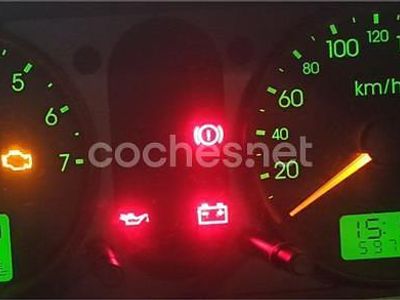 Usado Ford Fusion Trend 80 CV (58 kW) 2003 Gris / plata Utilitario