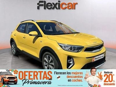 Usado Kia Stonic 101 CV (74 kW) 2023 Amarillo SUV