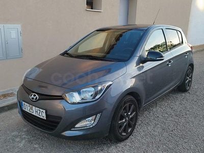 Usado Hyundai i20 84 CV (61 kW) 2014 Azul Utilitario