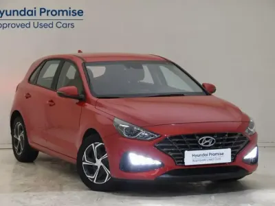 Uusi Hyundai i30 100 HP (73 kW) 2025 Punainen