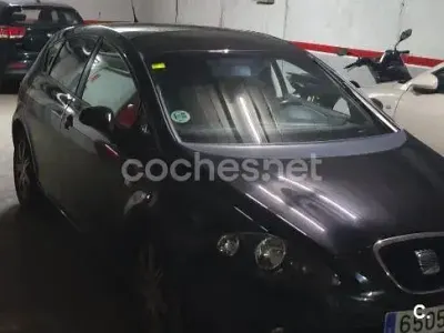 Używany Seat Leon Stylance 105 KM (77 kW) 2007 Czarny Hatchback
