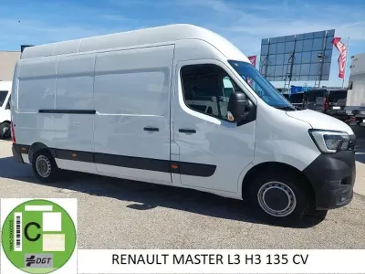 Usado Renault Master 135 CV (99 kW) 2023 Blanco Monovolumen