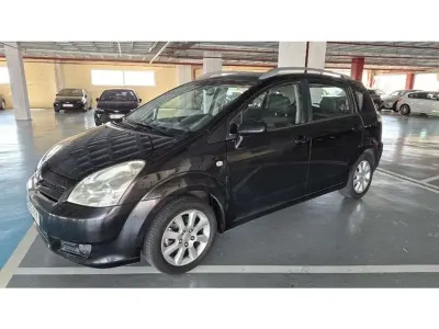Usado Toyota Corolla Verso Luna 129 CV (94 kW) 2006 Negro Monovolumen