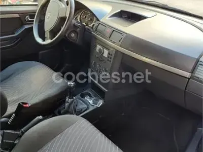 Usado Opel Meriva Enjoy 100 CV (73 kW) 2007 Gris / plata Monovolumen