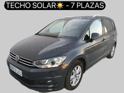 Usado VW Touran Advance 150 CV (110 kW) 2021 Gris / plata Monovolumen