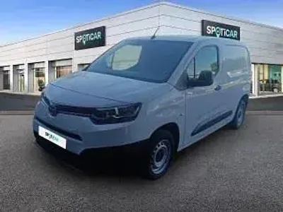 Usado Toyota Proace City City 102 CV (75 kW) 2022 Blanco Monovolumen