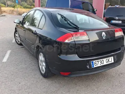 Usado Renault Laguna III 150 CV (110 kW) 2010 Negro Berlina