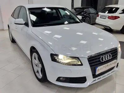 Usado Audi A4 120 CV (88 kW) 2011 Blanco Berlina