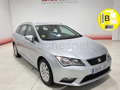 Usado Seat Leon Reference 105 CV (77 kW) 2015 Gris / plata Familiar