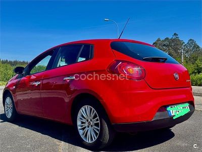Usado Fiat Bravo Easy 90 CV (66 kW) 2013 Rojo Utilitario