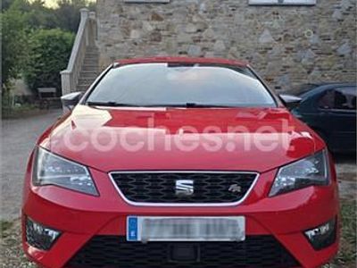 Usado Seat Leon FR 150 CV (110 kW) 2014 Rojo Berlina