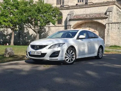 Usado Mazda 6 Style 120 CV (88 kW) 2012 Blanco Berlina