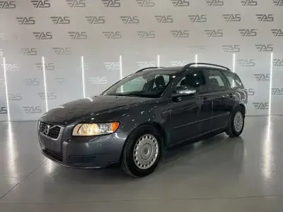 Usado Volvo V50 Momentum 109 CV (80 kW) 2010 Gris Familiar