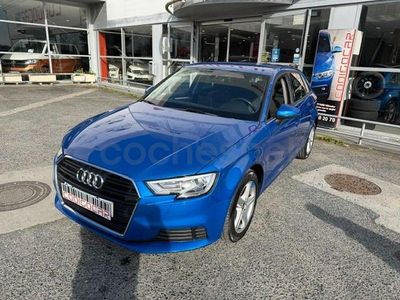 Usado Audi A3 116 HP (85 kW) 2018 Azul Sedan