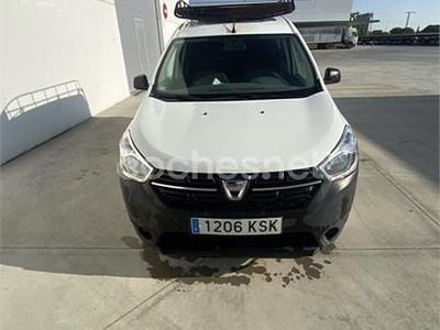 Usado Dacia Dokker Essentiel 102 CV (75 kW) 2018 Blanco Monovolumen