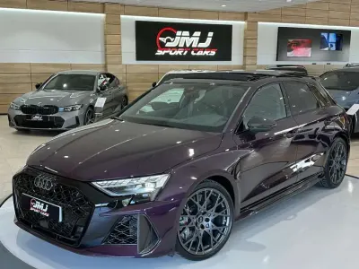 Usado Audi RS3 Sportback Premium 400 CV (294 kW) 2025 Burdeos Utilitario