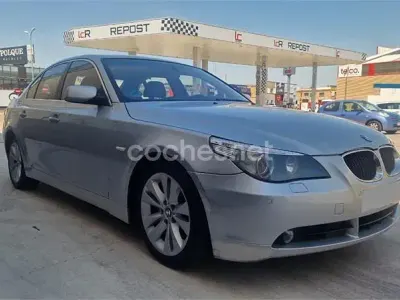 Usado BMW 535 245 CV (180 kW) 2004 Gris / plata Berlina
