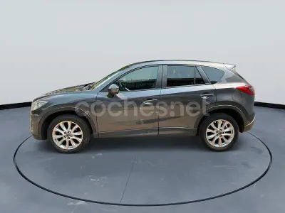 Usado Mazda CX-5 Luxury 175 CV (128 kW) 2014 Gris / plata SUV