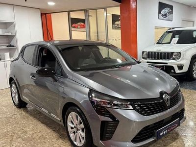 Usado Renault Clio Evolution 91 CV (66 kW) 2025 Gris Utilitario