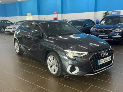 Usado Audi A3 Advanced Plus 110 CV (80 kW) 2021 Gris / plata Berlina