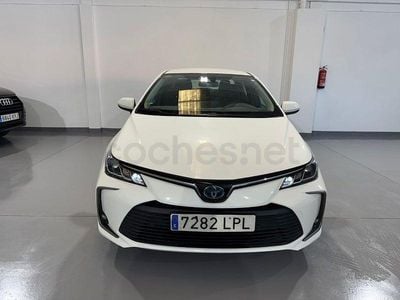 Usado Toyota Corolla Business Edition 122 CV (89 kW) 2021 Blanco Berlina