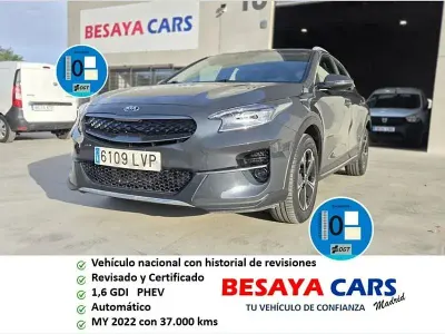 Usado Kia XCeed 141 CV (103 kW) 2022 Gris / plata SUV