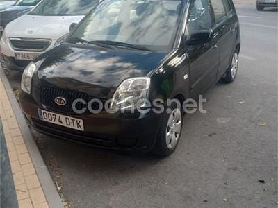 Usado Kia Picanto LX 65 CV (47 kW) 2005 Negro Utilitario