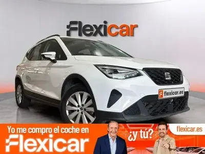 Usado Seat Arona Style 110 CV (80 kW) 2023 Blanco SUV
