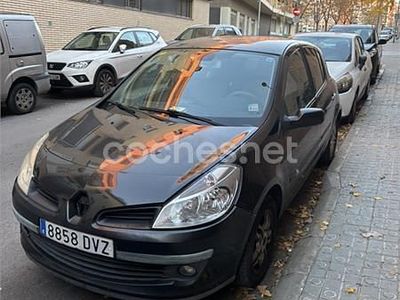 Negro Usado 2006 Renault Clio II Privilege Berlina | 1600 € (Precio justo)
