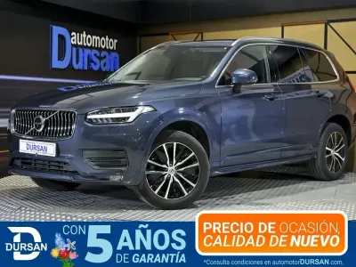 Używany Volvo XC90 Momentum 235 KM (172 kW) 2021 Niebieski SUV