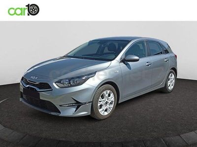 Usado Kia Ceed 120 CV (88 kW) 2023 Gris / plata Utilitario
