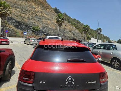 Używany Citroën C4 Feel 82 KM (60 kW) 2017 Czerwony Sedan/Limuzyna