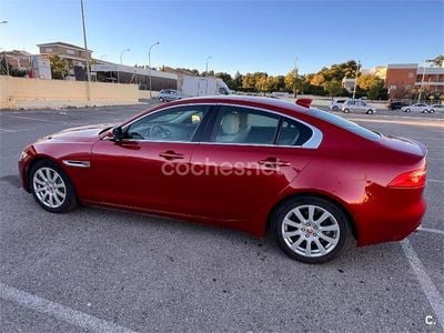 Rojo Usado 2016 Jaguar XE Prestige Berlina | 13.200 € (Precio justo)